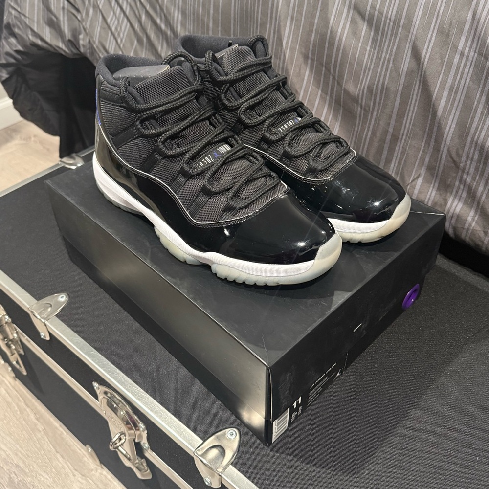 Jordan 11 space jams 2016 size 11